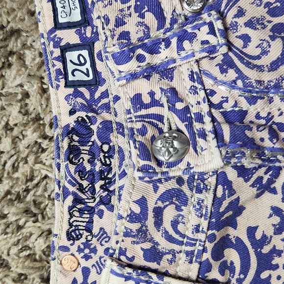 Miss Me Purple Frayed Shorts Size 26 - Picture 4 of 10